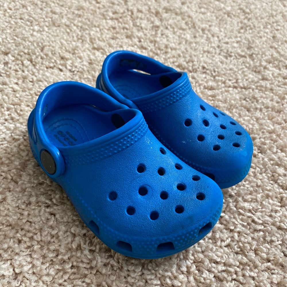 Toddler T6 Blue Crocs